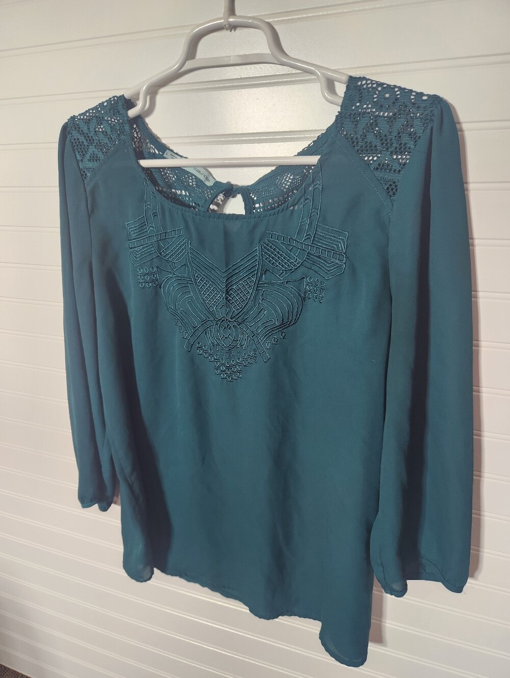 Maurices Womens size large Emerald Green blouse